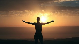 Relaxation pour ressentir le positif du rémède de secours de Bach